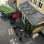 100 Kvadratmeter. Yderst Attraktivt Beliggenhed